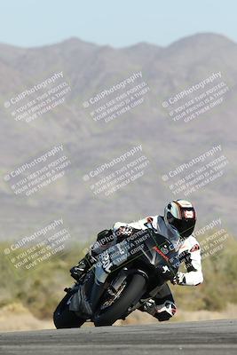 media/Dec-01-2025-Moto Forza (Mon) [[2daa91e15f]]/2-Intermediate Group/Session 2 Turn 9 Entry/